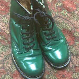 Dr. Martens 1460 Green GUC UK6 refurbished